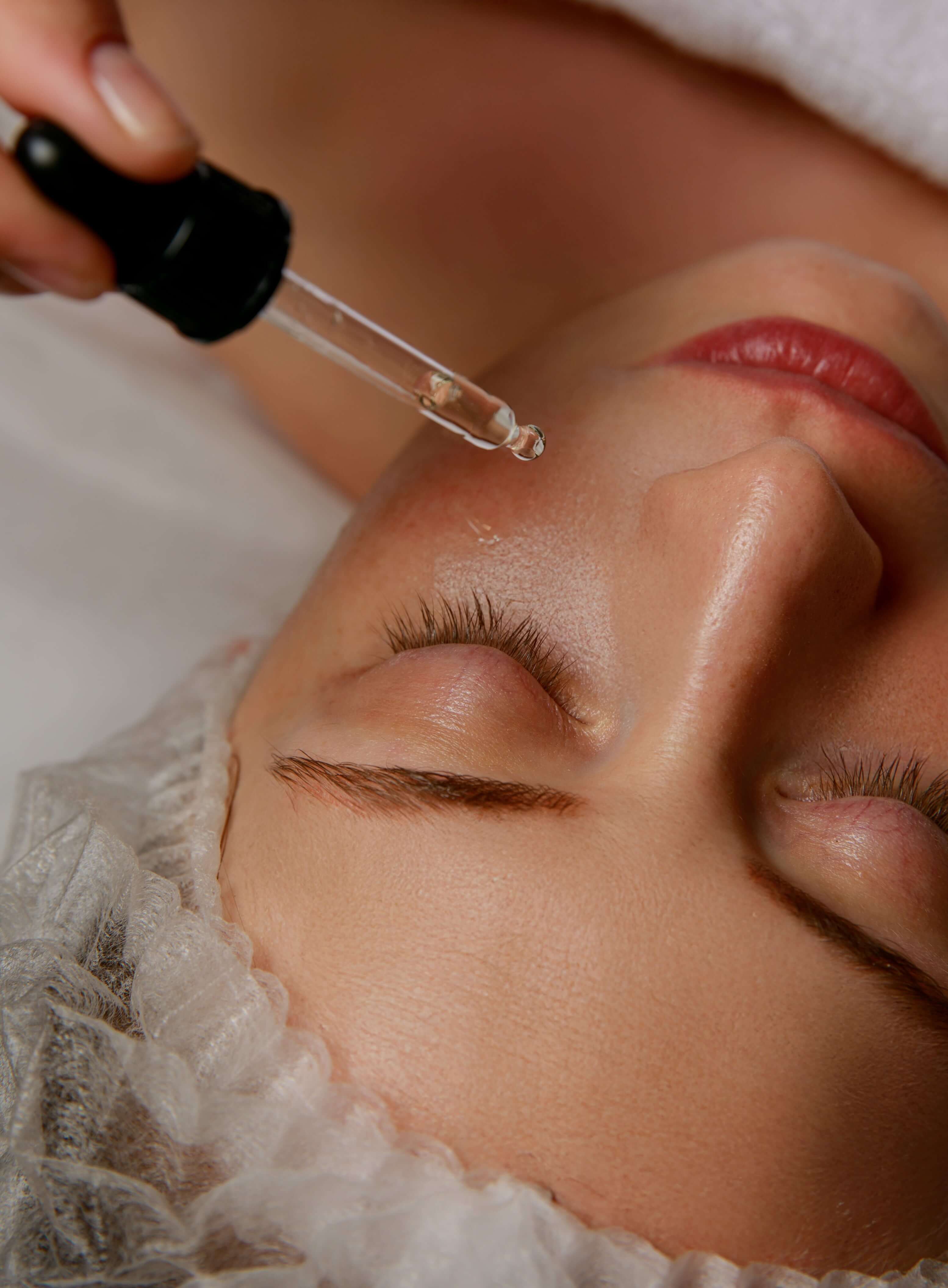 ALMOND HYDRO FACIAL