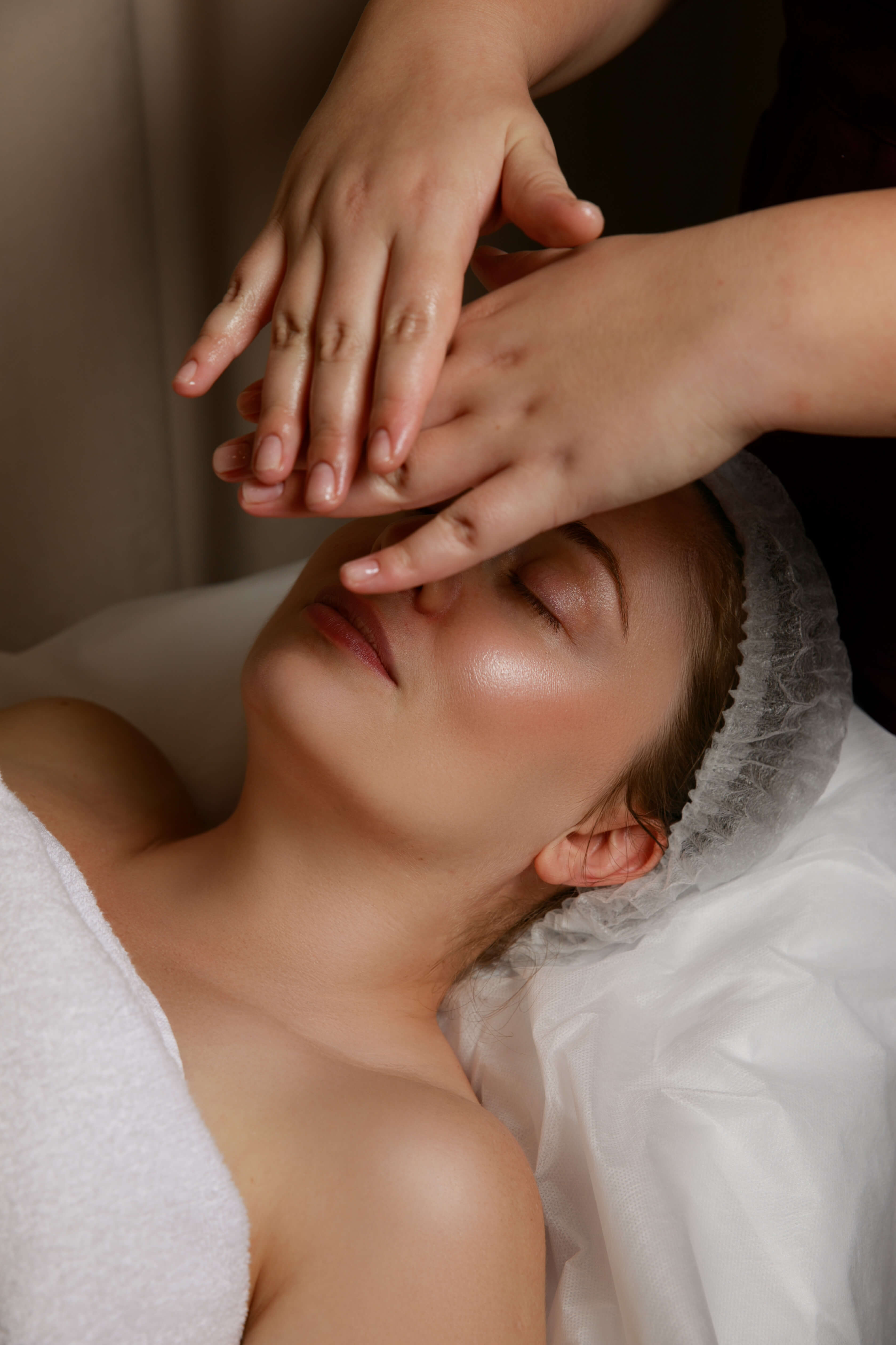 FLOAT | Relaxing Massage Facial